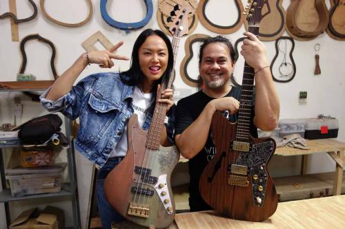 Memainkan "Bunyi Indonesia" Bersama Sjuman Instruments